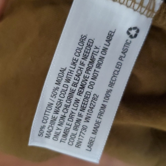 NWT! A New Day Basic Brown Short Sleeve Tee Shirt - Picture 3 of 3